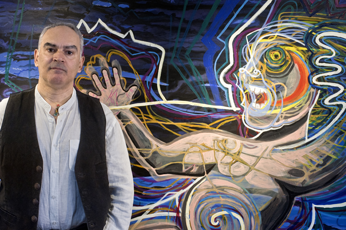 Gürültüyü bir sergiliğine unutun